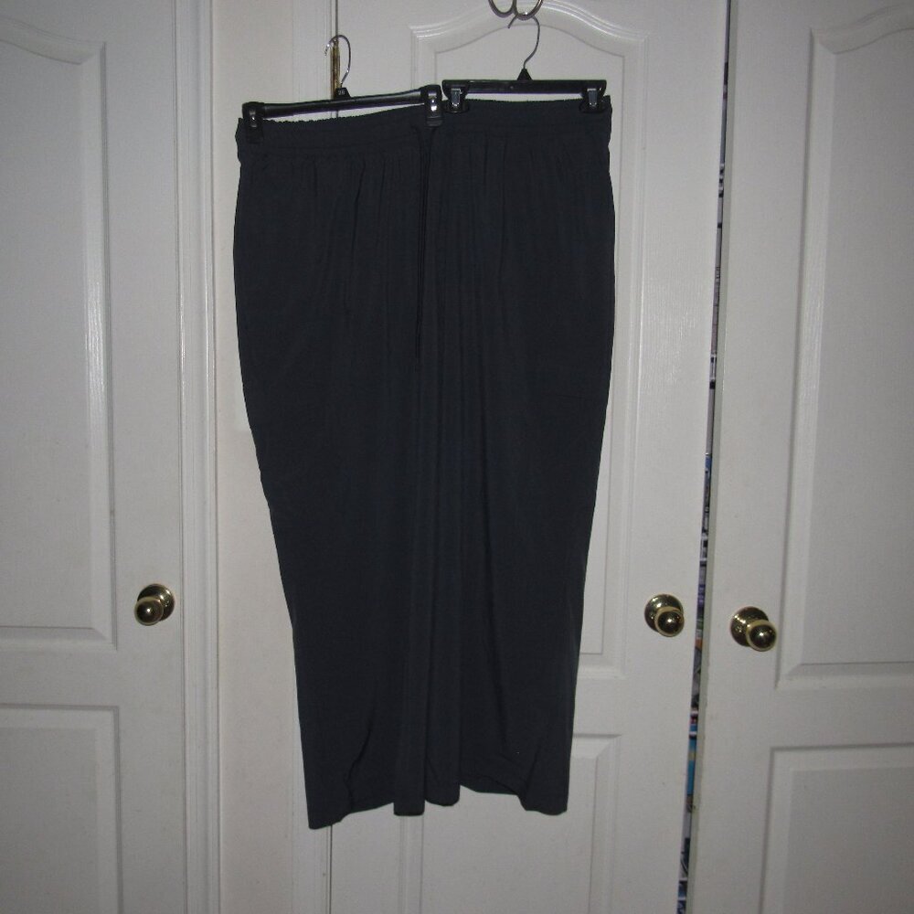 LIVI for Lane Bryant Navy Drawstring Cargo Pants • 26/28 • Plus‑Size Athleisure